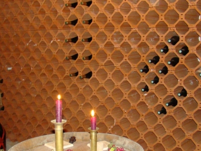 Polygonal terracotta wine tile :  